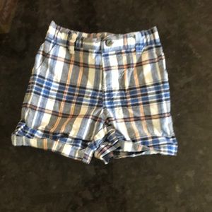 Janie and Jack plaid shorts. Size 12-18 months.